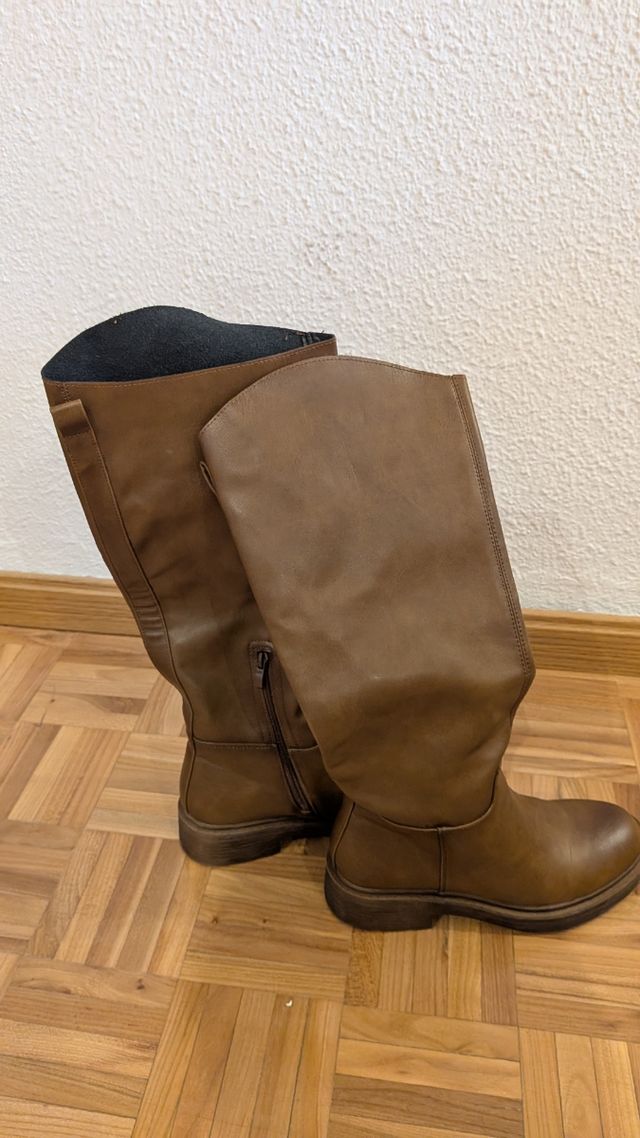 Botas altas marrones
