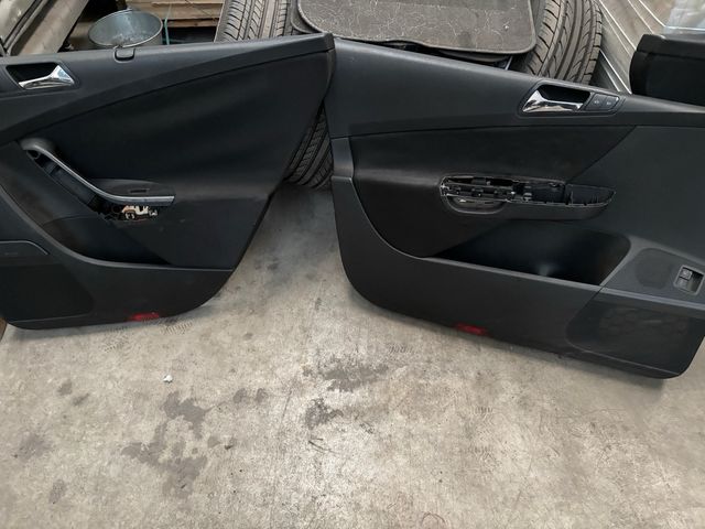 Asientos Passat B6 Familiar + Paneles