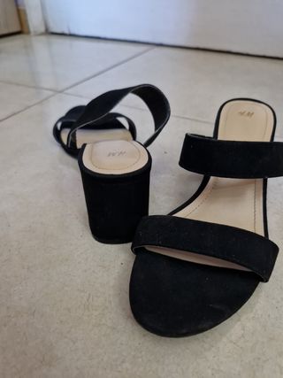 Sandalias de tacón negras