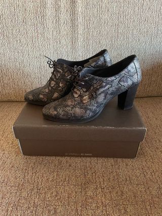 Zapatos Dansi tacón cordones estampado serpiente