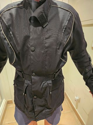 Chaqueta de moto negra