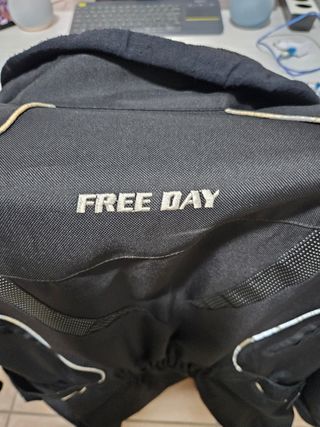 Chaqueta de moto negra