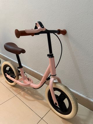 Bicicleta sin pedales rosa niña