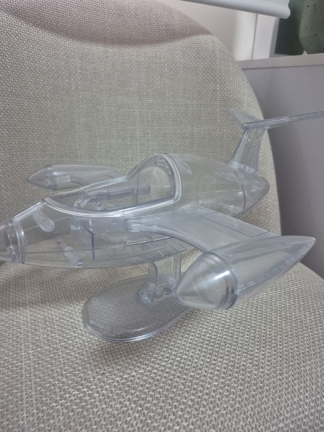 Avión Invisible Wonder Woman Transparente