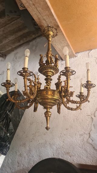 Lámpara de araña de cristal antigua