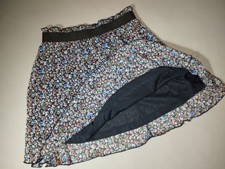 Conjunto falda y camiseta Green Coast. Talla xxs