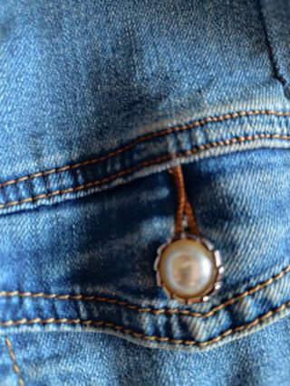 Cazadora vaquera con perlas
