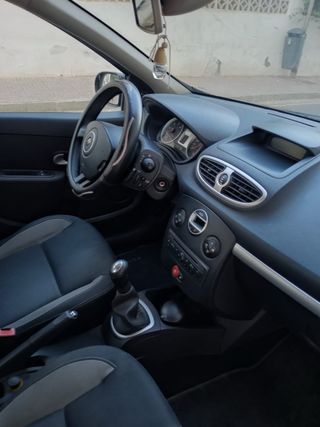 Renault Clio 2010