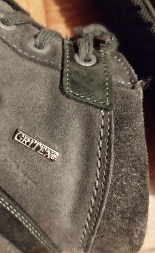 Botines impermeables gris azulado