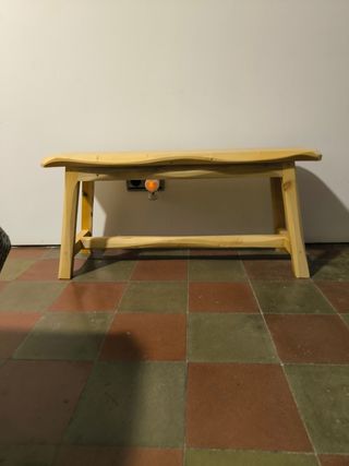 Banco rústico de madera
