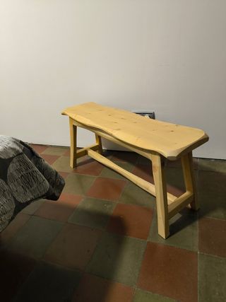 Banco rústico de madera