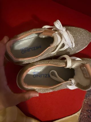 Scarpe Mizuno 1906 Donna Taglia 39 Oro Argento
