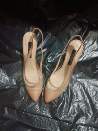 Zapatos de tacón beige transparentes