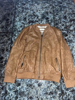 Chaqueta de cuero marrón de niño