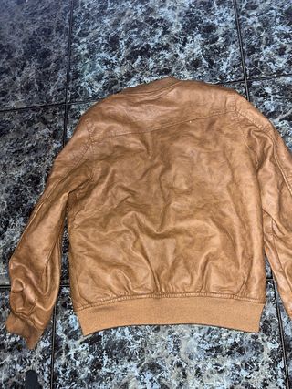 Chaqueta de cuero marrón de niño