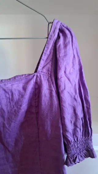 Top lino manga abullonada morado Zara