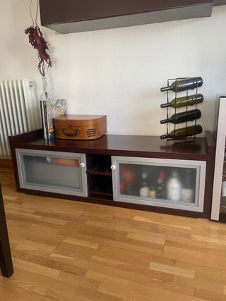 Mueble de salón bajo