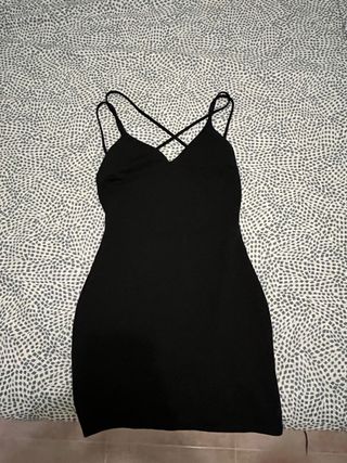 Vestido negro tirantes cruzados