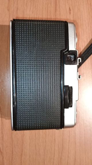 Cámara de fotos Olympus EE-3 de carrete