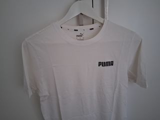 Conjunto de ropa, chaleco, camiseta y bañador.