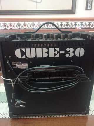 Amplificador Roland Cube 30W Guitarra Eléctrica