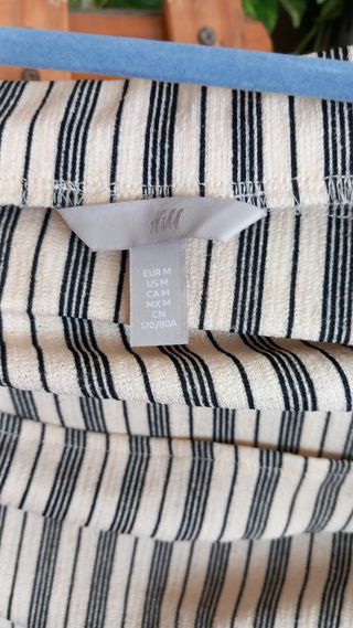 Falda larga elástica H&M rayas beige y negro
