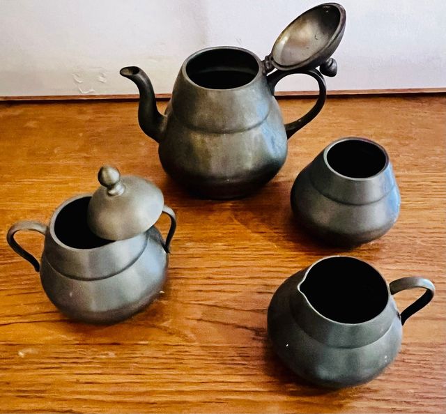 Juego de café/té en estaño puro – Lochtolenaars