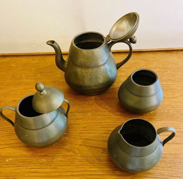 Juego de café/té en estaño puro – Lochtolenaars