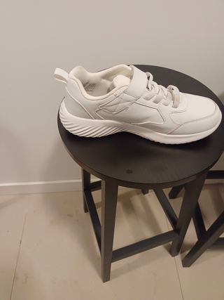 Bambas Skechers niño blancas