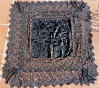 Mantilla antigua con encaje belga
