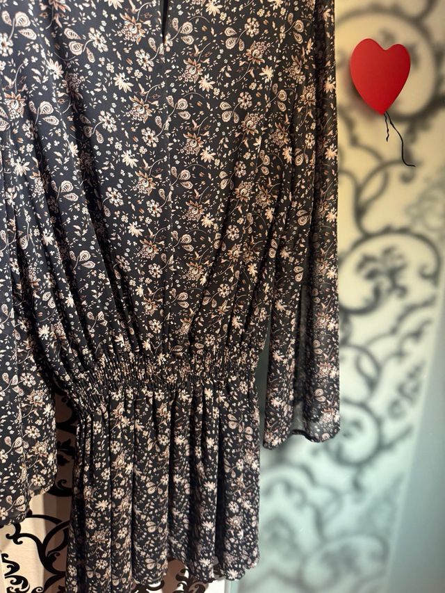 Vestito floreale nero