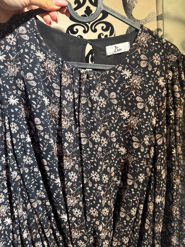 Vestito floreale nero