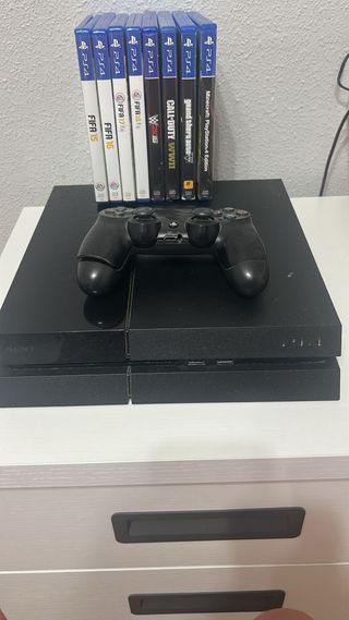 PS4 (PlayStation 4) Negra + 7 Juegos