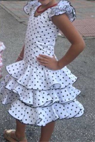 Vestido de niña con lunares