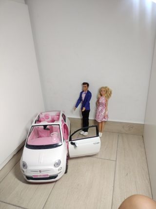 Auto Barbie bianca