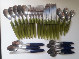 Set de Cubiertos Metal y Plástico