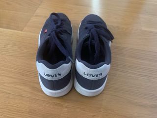 Zapatillas Levi's niño azul. 