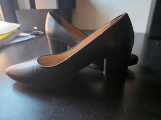 Zapatos de salón Mimao negros