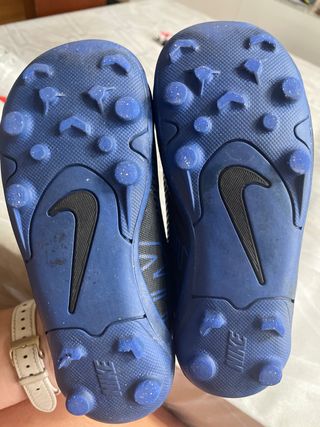 Botas de fútbol Nike niño Talla 27.5