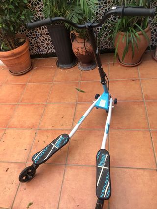 Patinete 3 ruedas Trywil seminuevo