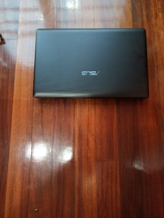 Portátil Asus i7 
