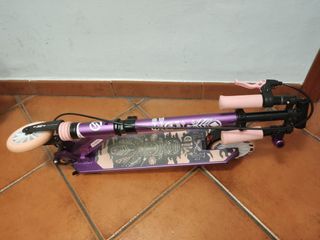 Patinete infantil morado