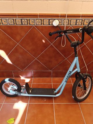 Patinete infantil azul