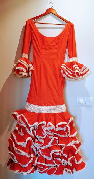 Traje de flamenca coral
