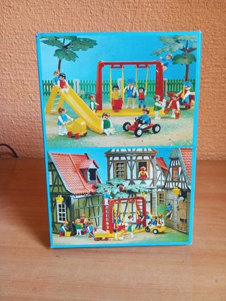 444. Parco Playmobil con altalene 3552