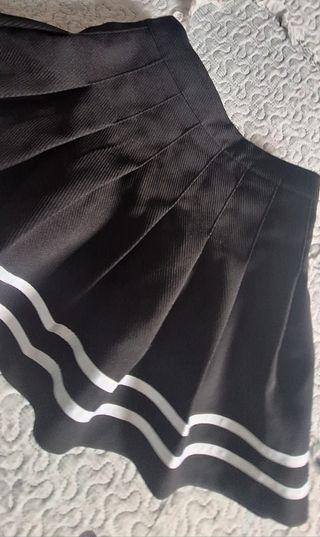 FALDA NEGRA DE H&M