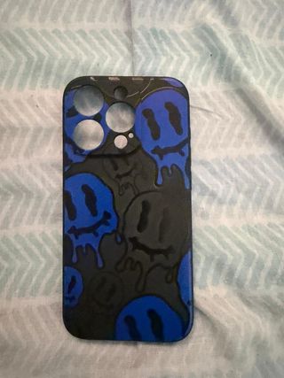 Custodia per iPhone 15 Pro con design con faccina sorridente.
