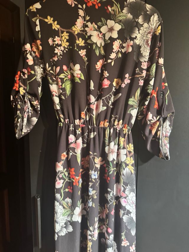 Vestito lungo floreale con spacchi