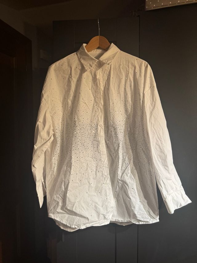 Camicia bianca con brillantini