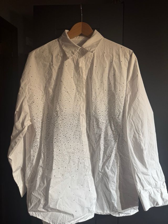 Camicia bianca con brillantini